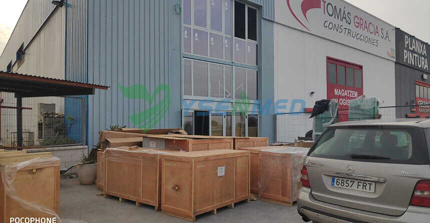YSENMED veterinary equipment set up a in new vet clinic in Spain