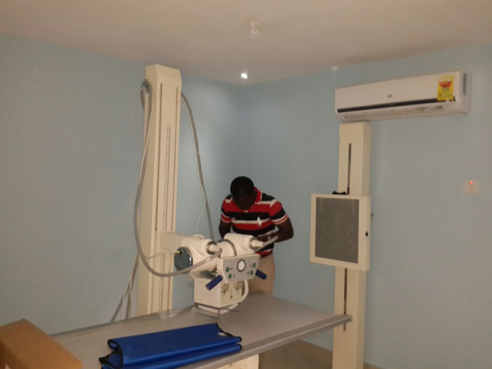 Servicio de inicio del sistema de radiografía de rayos X de 20KW en Ghana