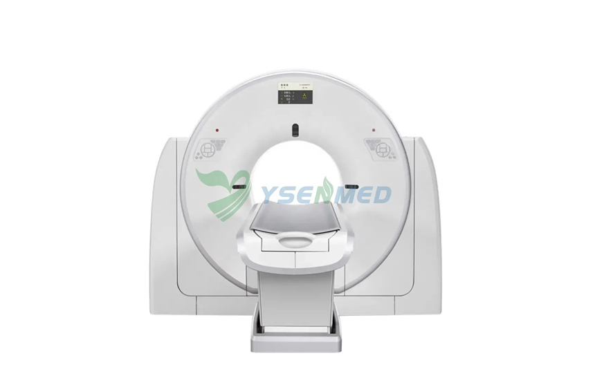 Escáner CT de 128 cortes YSENMED YSCT-128C en servicio.