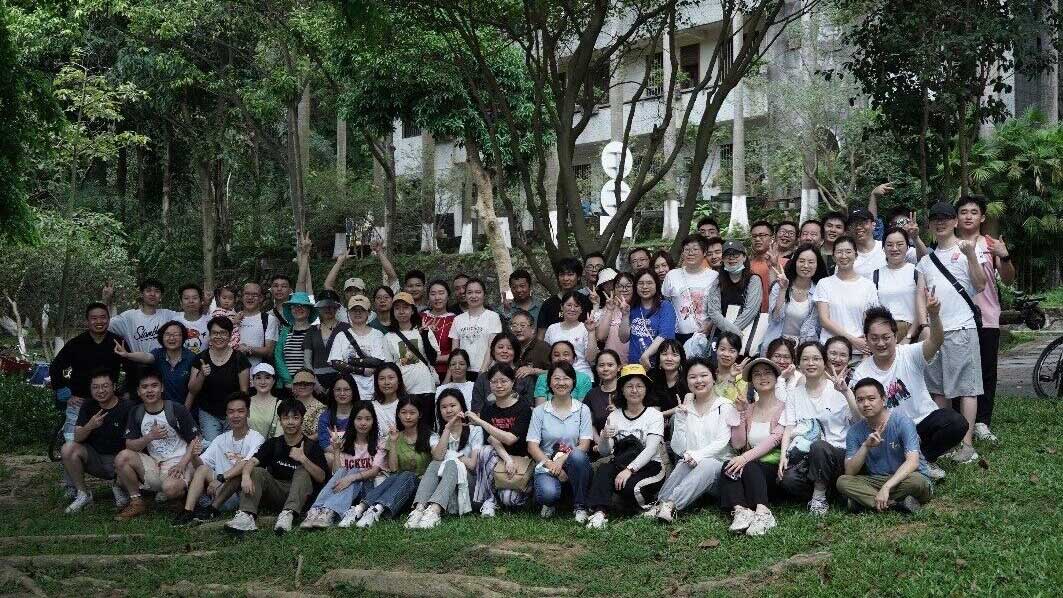 Intercambio de actividades de team building de YSENMED