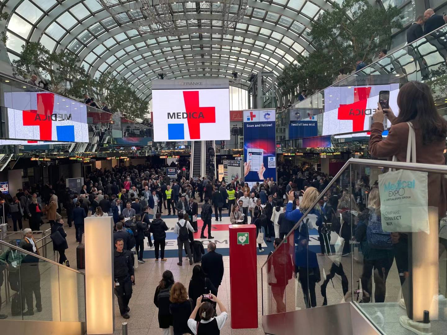 YSENMED - Day 2 at MEDICA 2023