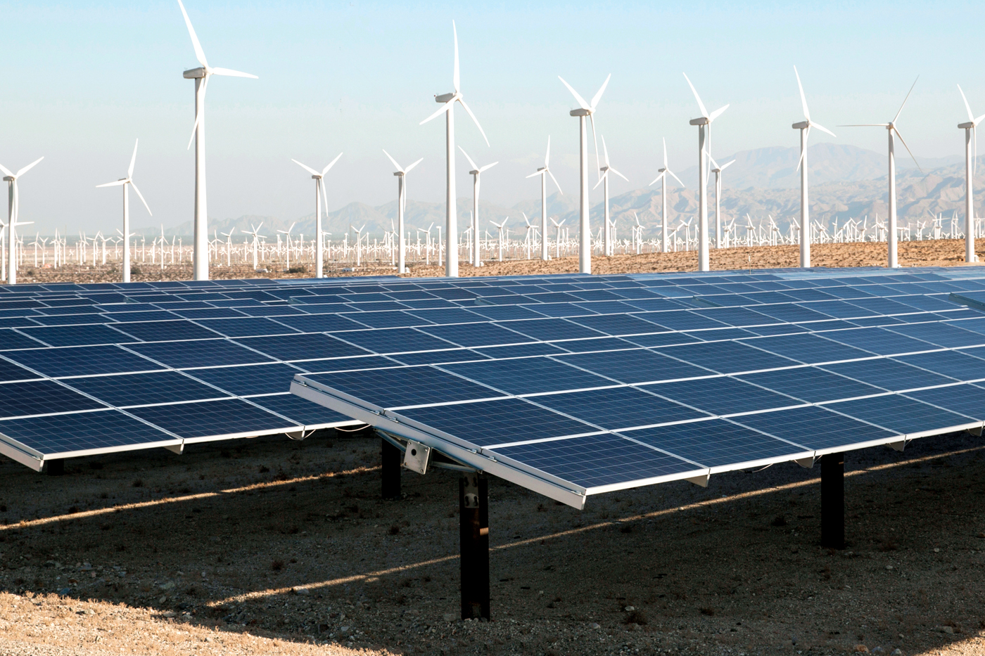 Solar aluminum profiles that do not need to be removed when installing assemblies