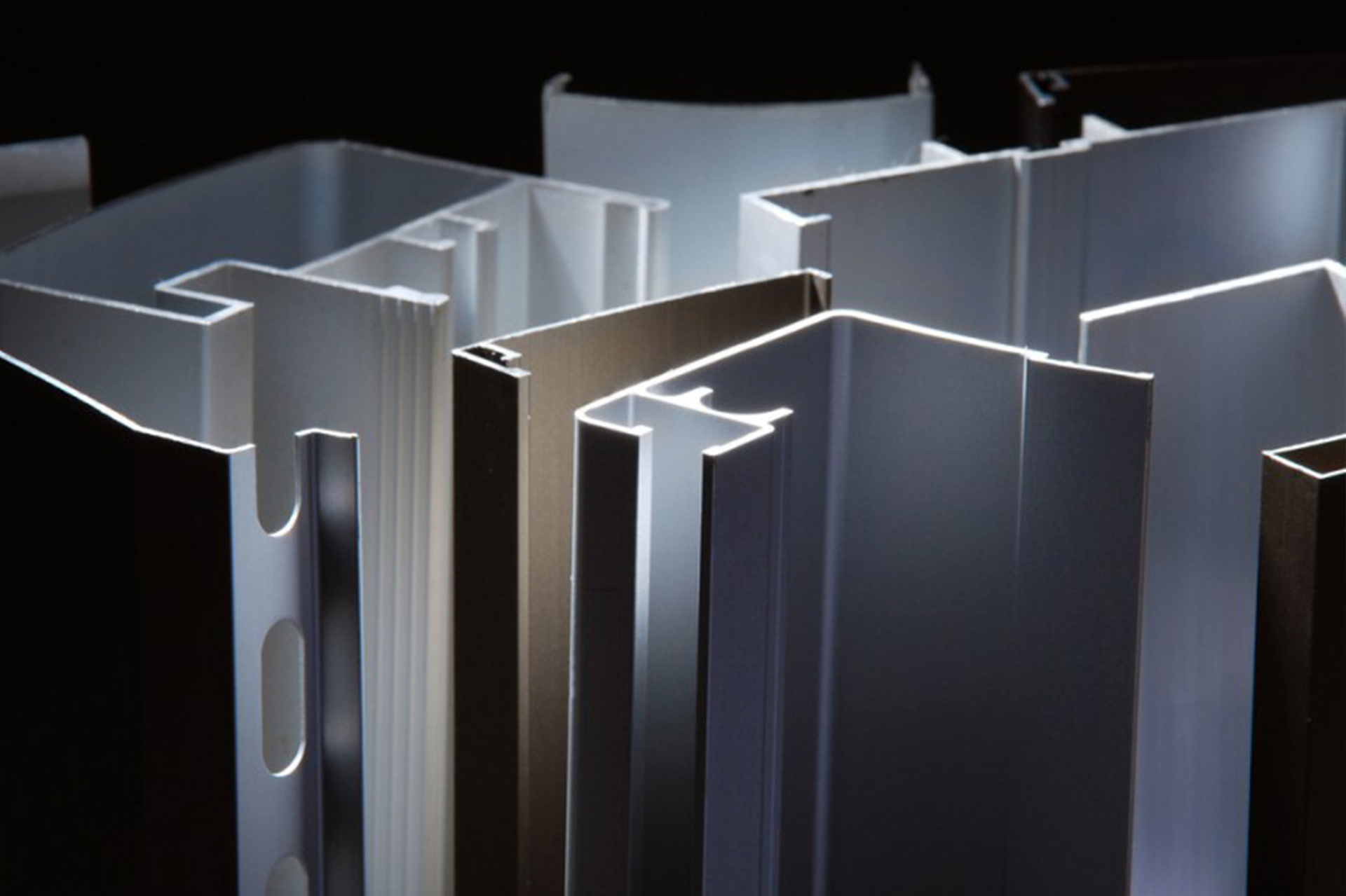 What are the reasons why the surface of the aluminum profile cannot be colored?