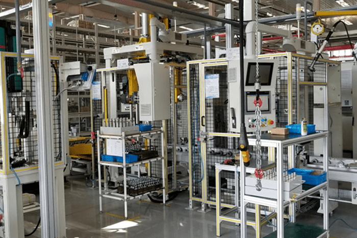 What are the advantages of customizing workshop partition with industrial aluminum profiles?