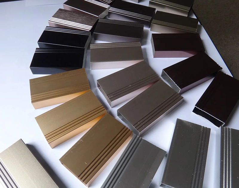 What is the main reason for the color separation of aluminum profile oxidation coloring?