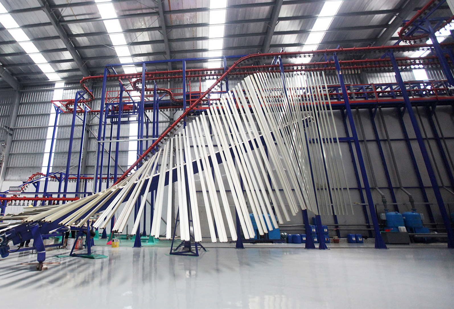 Several powder coatings for industrial aluminum profiles