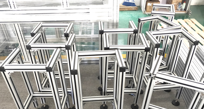 How does aluminum framing extrusion maintain stability