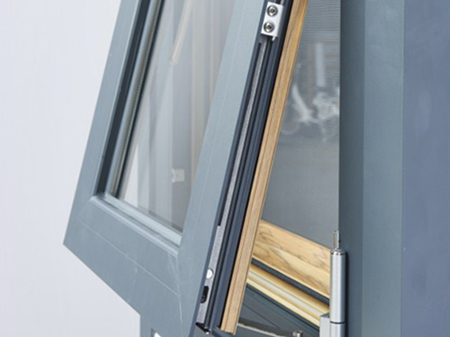 Daily maintenance of door and window aluminum profiles