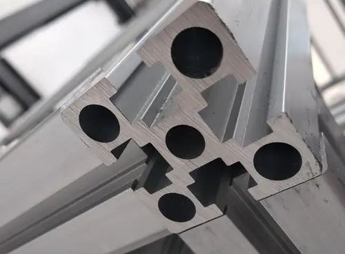 What is the reason of color difference in electrolytic coloring of industrial aluminum profiles?
