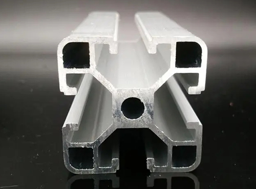 What are the precautions of industrial aluminum profiles in the process of drawing?