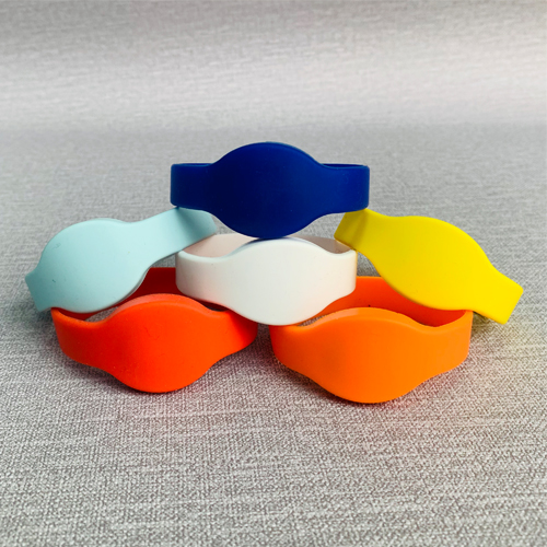 Factory price customized waterproof nfc rfid silicone wristband