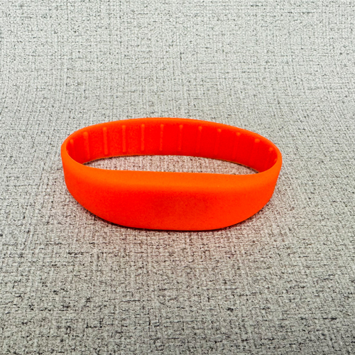 Waterproof Silicone NFC RFID closed wristband for Gym club swimming pool