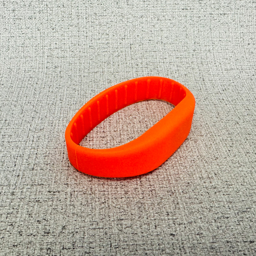 Waterproof Silicone NFC RFID closed wristband for Gym club swimming pool