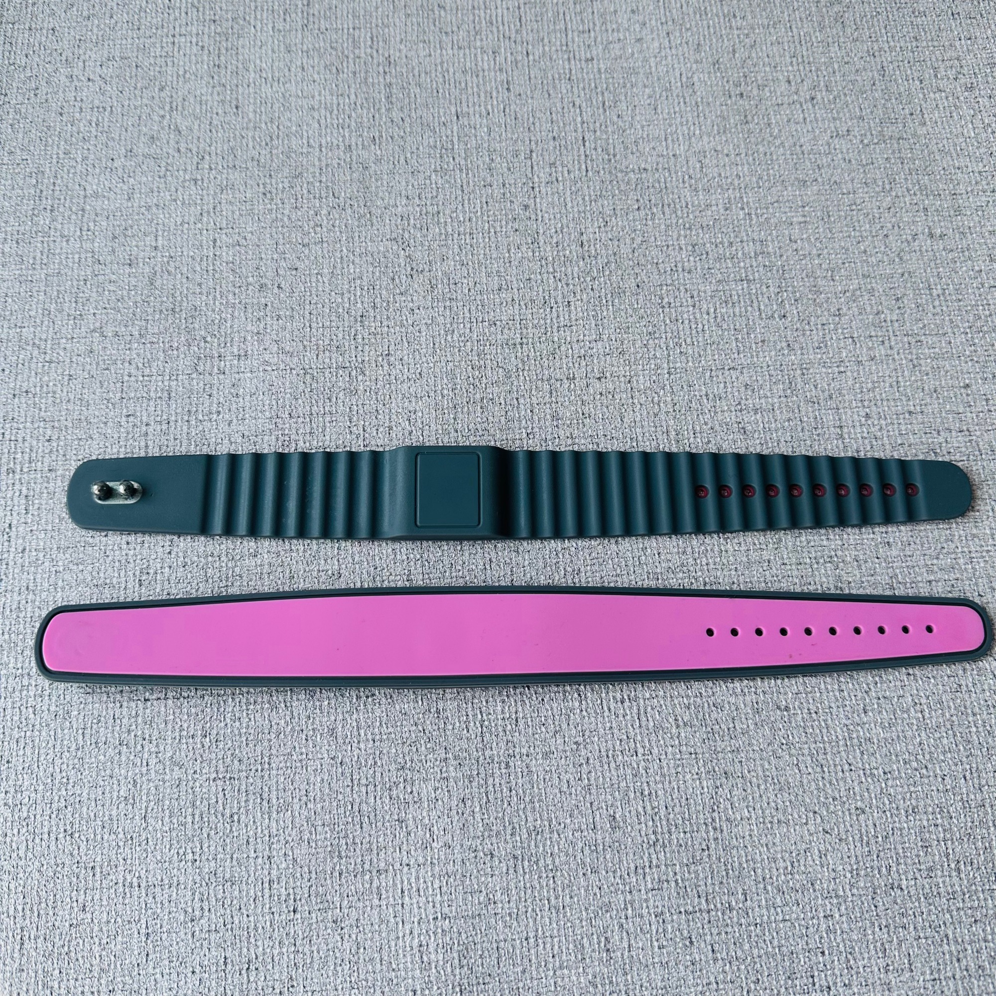 Custom Logo Adjustable Waterproof Mifare 1K NTAG213 NTAG215 Chip 13.56MHz Programmable Gym Silicone NFC Payment RFID Wristbands