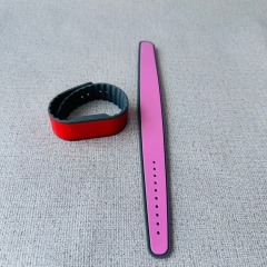 Custom Logo Adjustable Waterproof Mifare 1K NTAG213 NTAG215 Chip 13.56MHz Programmable Gym Silicone NFC Payment RFID Wristbands
