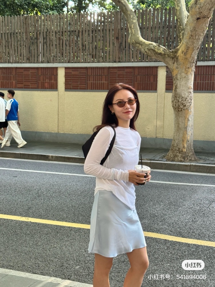 Short Diagonal Cut Design Satin Silk Fishtail Skirt Wrapped Buttocks