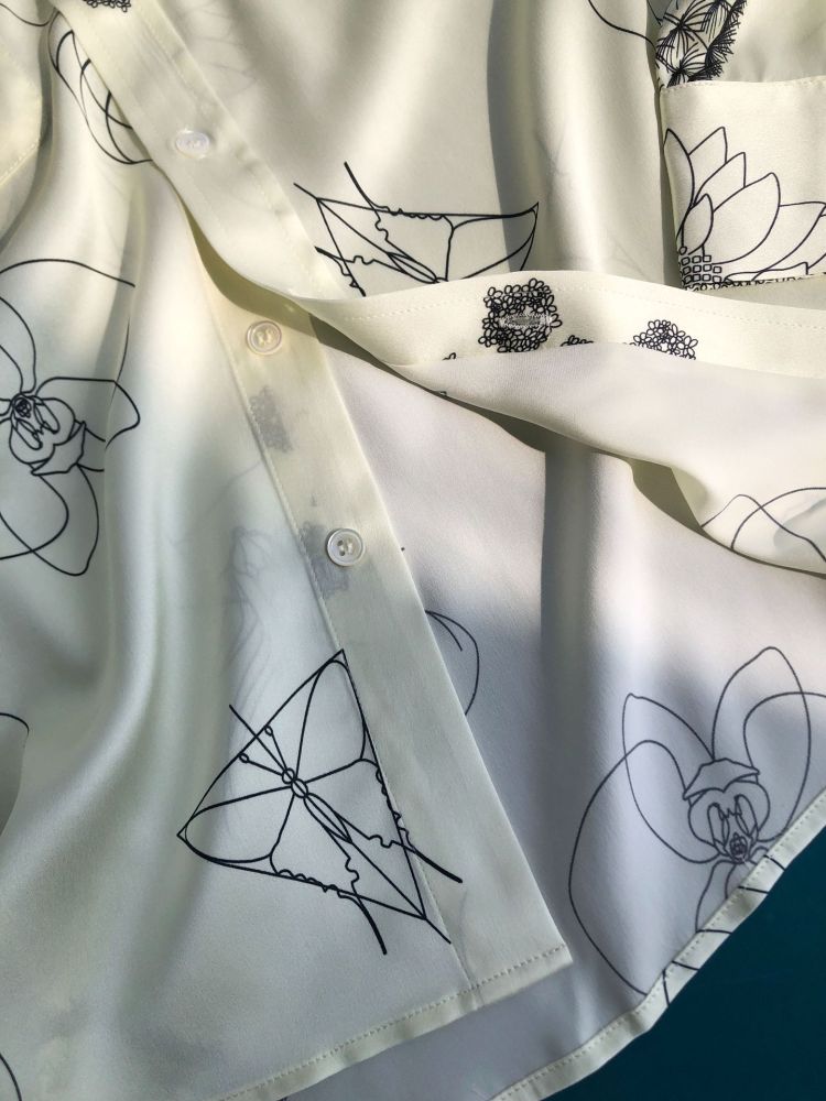 Sandwashed Silk Double-Pocket Long-Sleeve Shirt With Nautilus Print Cream Beige