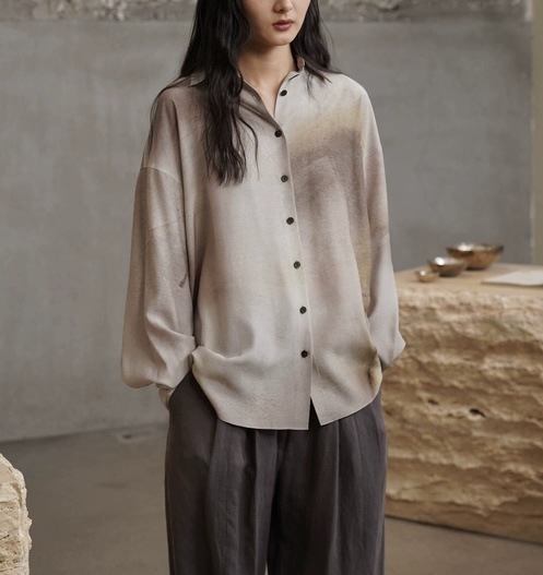 Silk Long Sleeved Wide Lazy Shirt Heavyweight Sand Washed Silk Ink Wash Dyed Apricot Gray