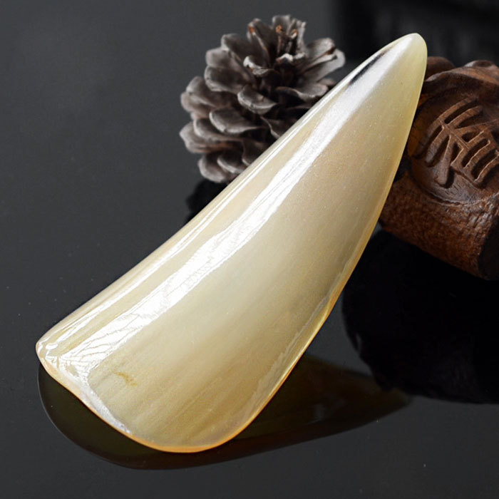 Natural yellow horn scraping board with bright texture