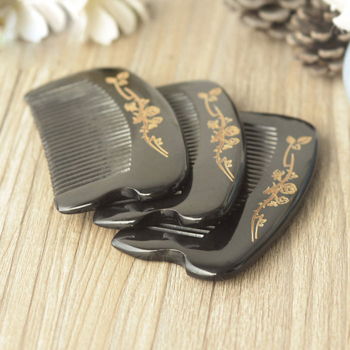 Buffalo horn carved flower bag comb