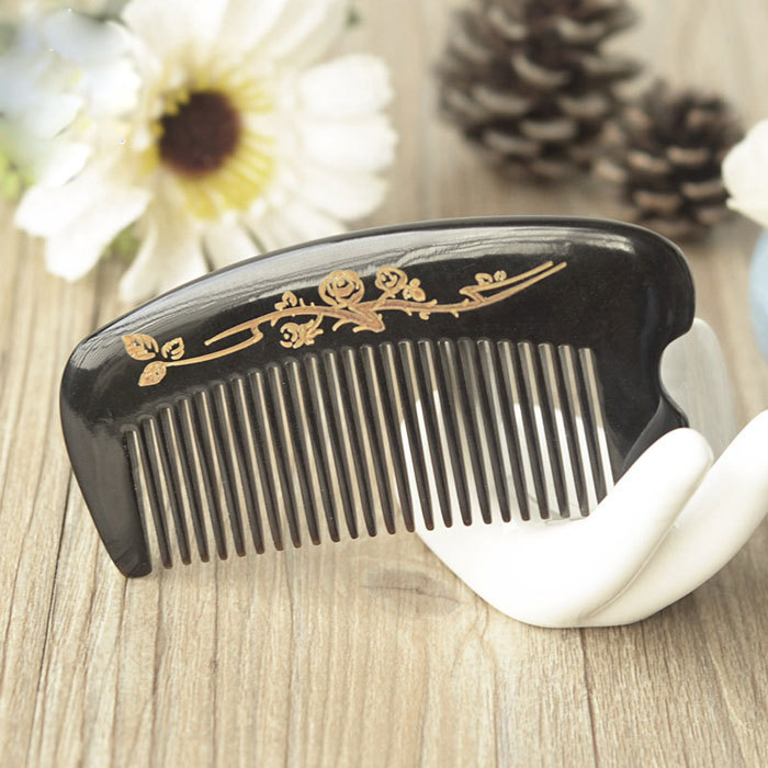 Buffalo horn carved flower bag comb