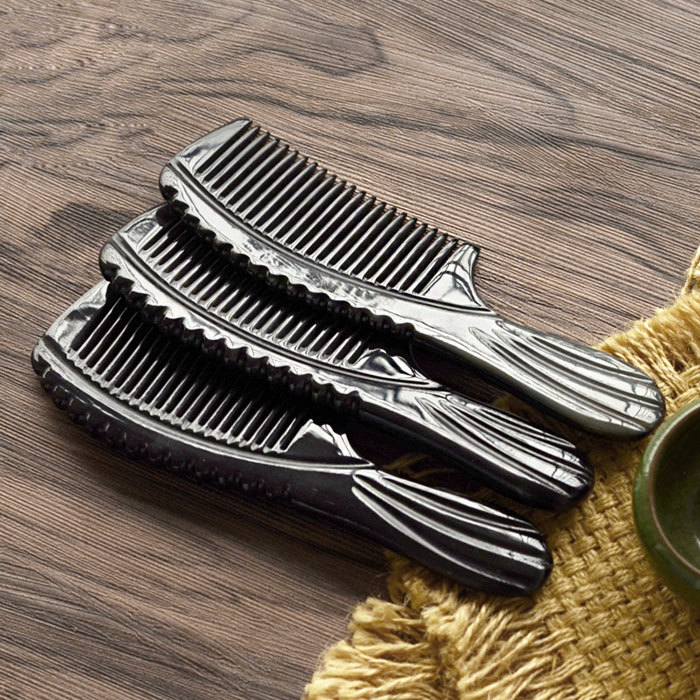 Carving smooth handle comb