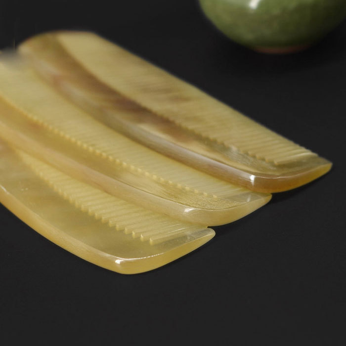 16cm half moon sheep horn comb