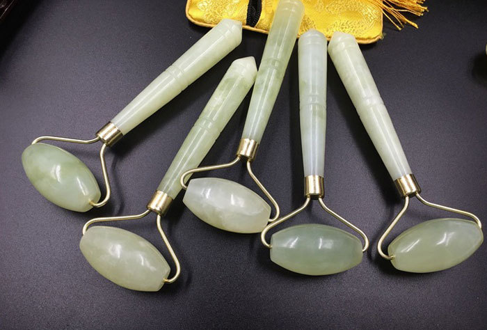 Natural jade beauty massage roller No.335