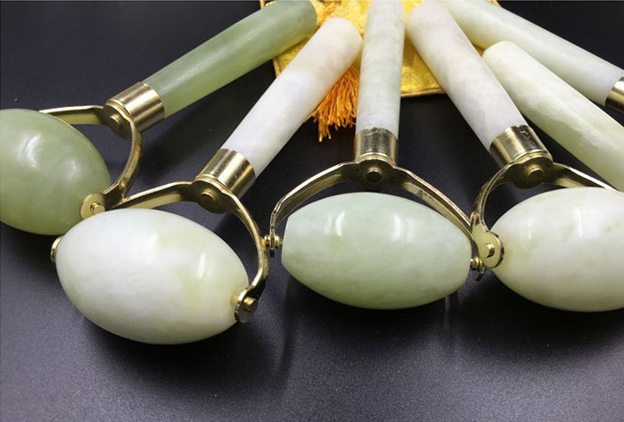 Natural jade beauty massage roller No.344