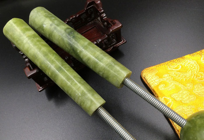 Natural xiuyan jade massage hammer