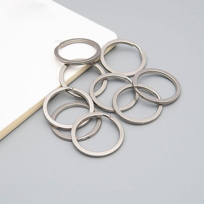 3.3 Stainless steel keyring