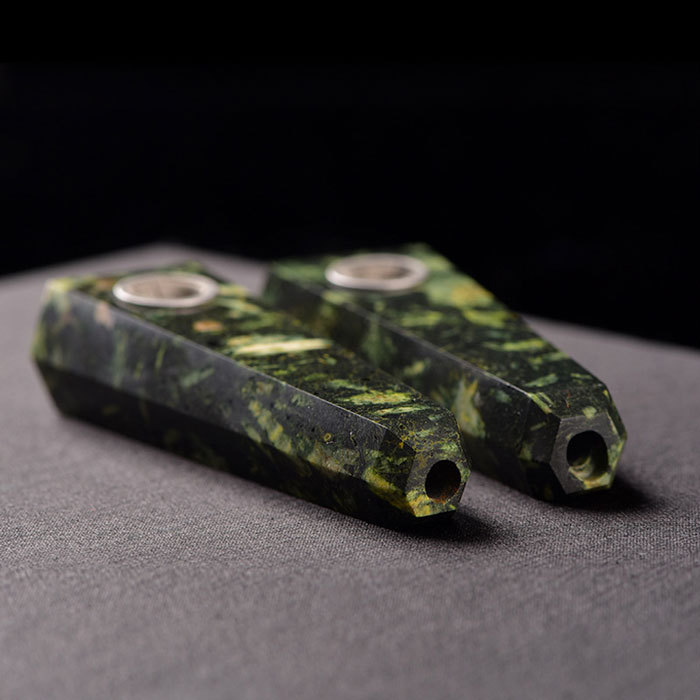 Chrysanthemum stone pipe