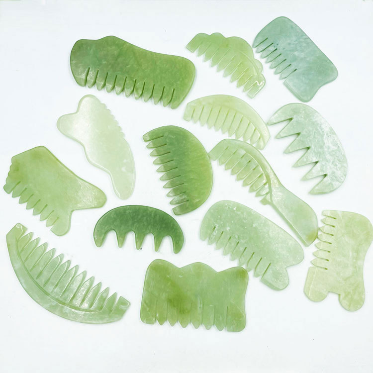 Xiuyan jade combs