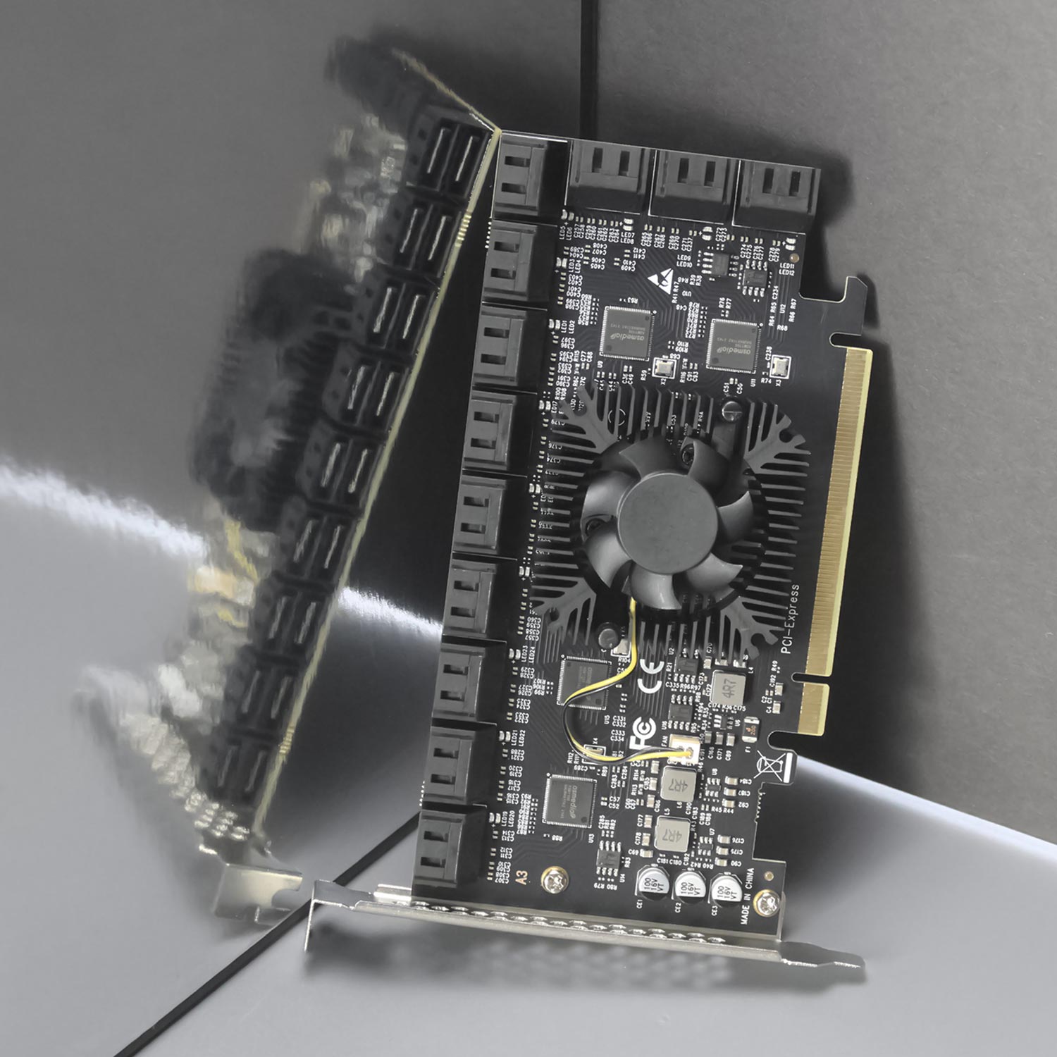 SA3824A 24-port PCIe 3.0 X8 SATA Expansion Card, Compatible with