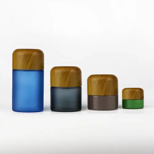 Custom Child Resistant Packaging 5g 50g 70g 110g Child Proof Cap Glass Container Bamboo Lid Smell Proof Matte Glass Jar