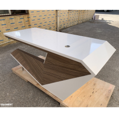 Elegant Table Furniture Modern Chairman Office Desk with Wire Hole