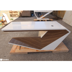 Elegant Table Furniture Modern Chairman Office Desk with Wire Hole