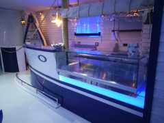 Corian Solid Surface White and Blue Boat Bar Counter for Restaurant Bars
