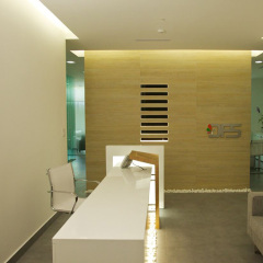 High Gloss White Led Reception Desk Walnut Wood Panel Service Counter