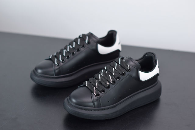 Alexander McQueen/ Alexander McQueen platform shoes in black  SIZE:35-45