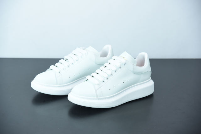A little white shoes are white. A little white shoes are white. A little white shoes are white  SIZE:40-44