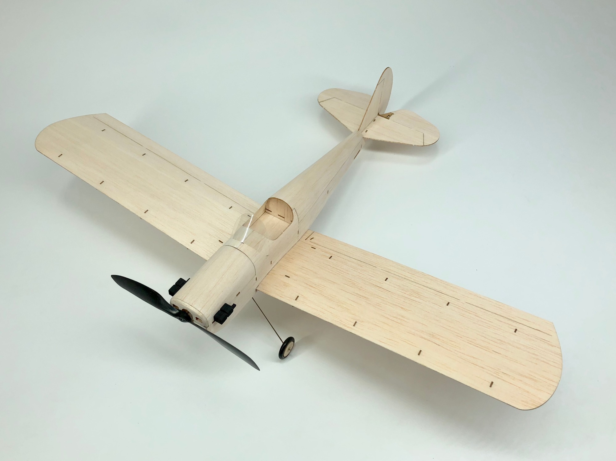 Spacewalker V2 4CH Balsa Airplane,