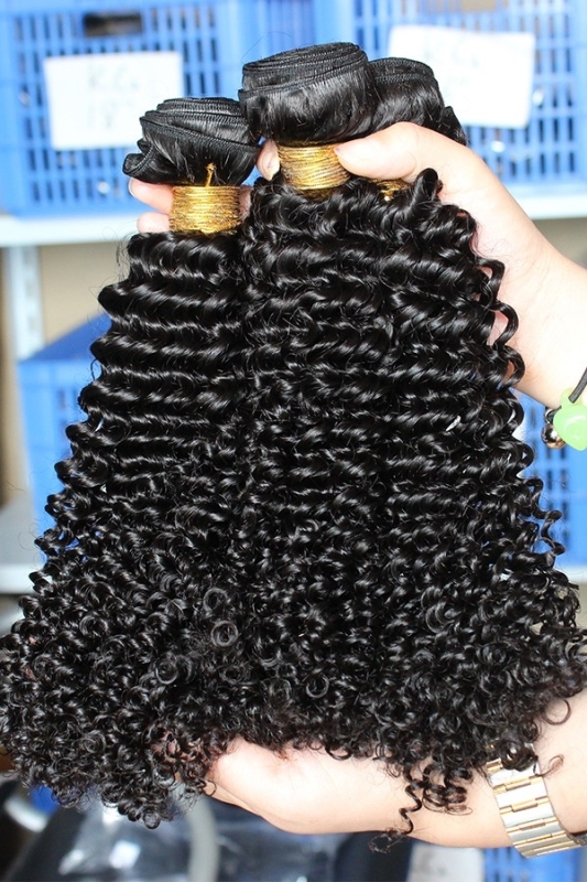 Hair Bundle Deals Kinky Curly Hair Peruvian Human Hair Weave 3 Bundles Natural Color