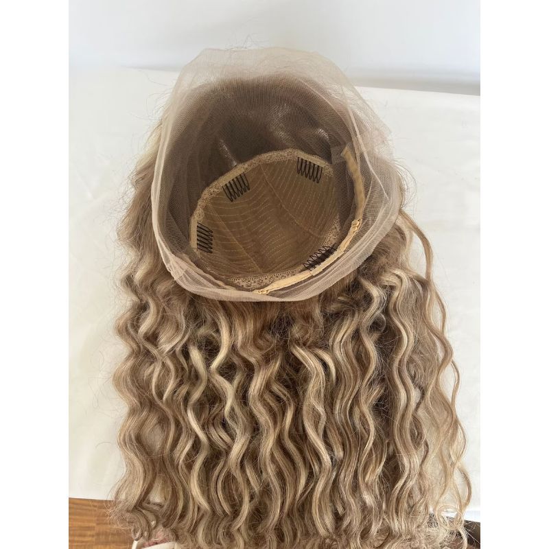 Human Hair Wigs Highlight Brown and Light Blonde Ombre  Wavy Curly 360 Lace Front Wigs 150% 180% Density European Human Hair Wigs For Women Preplucked