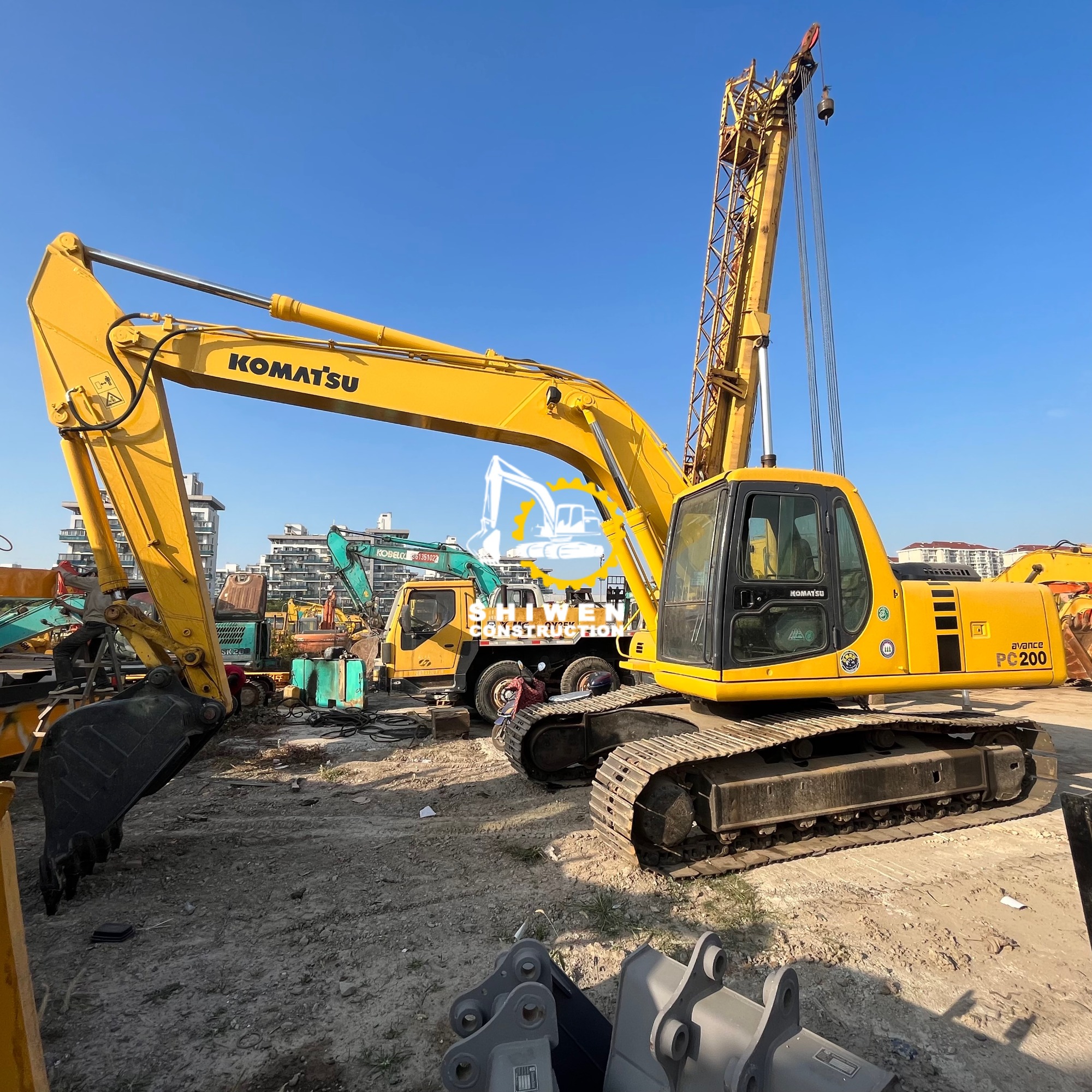 Used KOMATSU PC200-6 Excavator