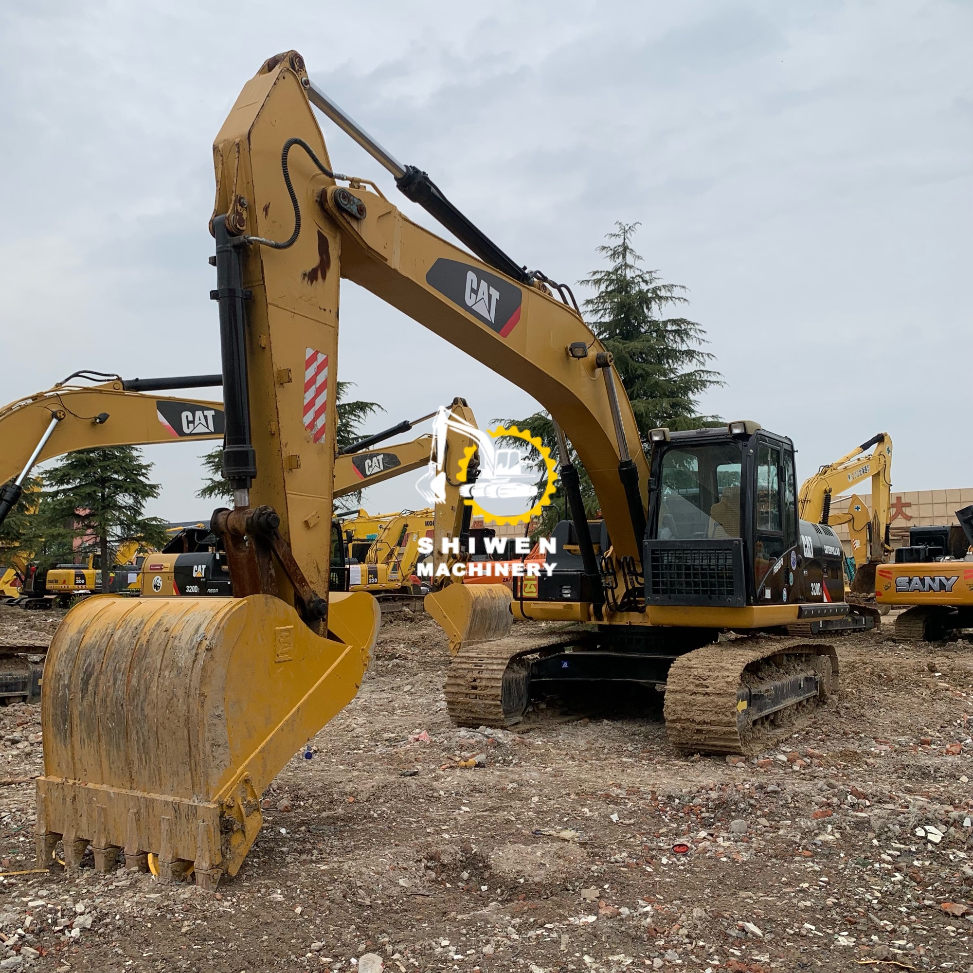 Used CAT 320D2 Excavator