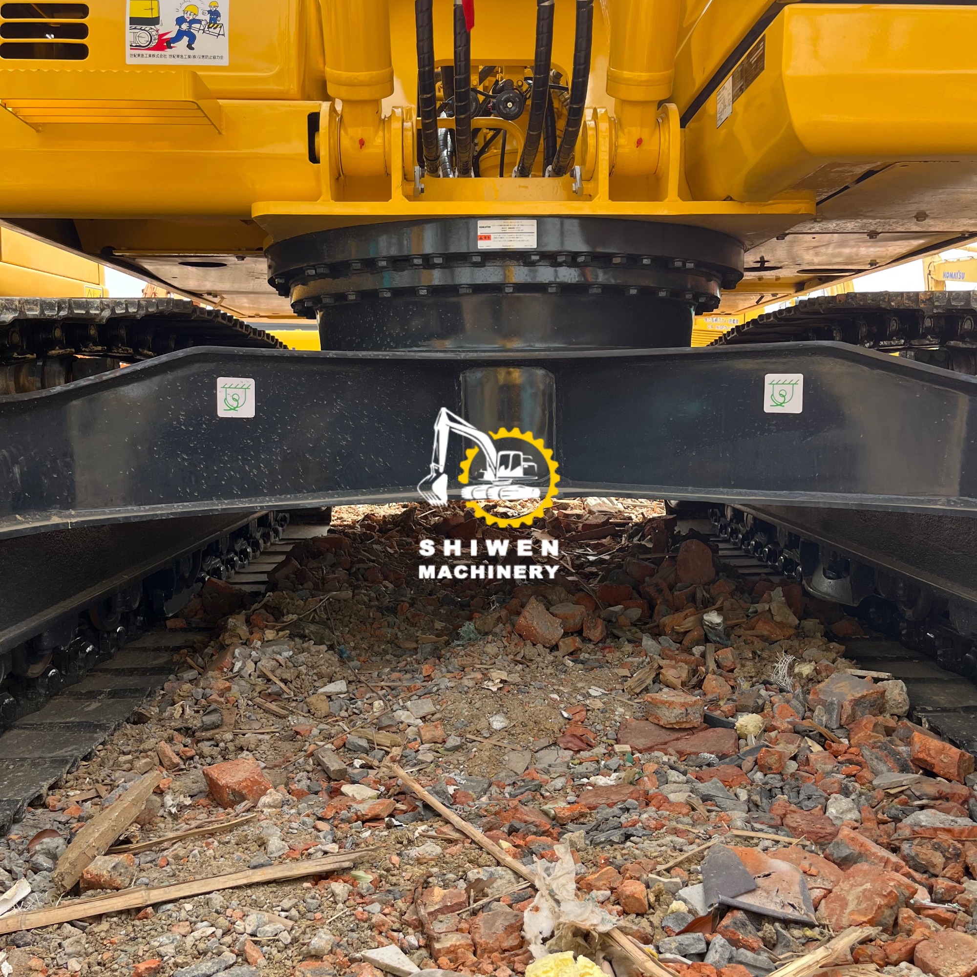 KOMATSU PC200-8 Excavator