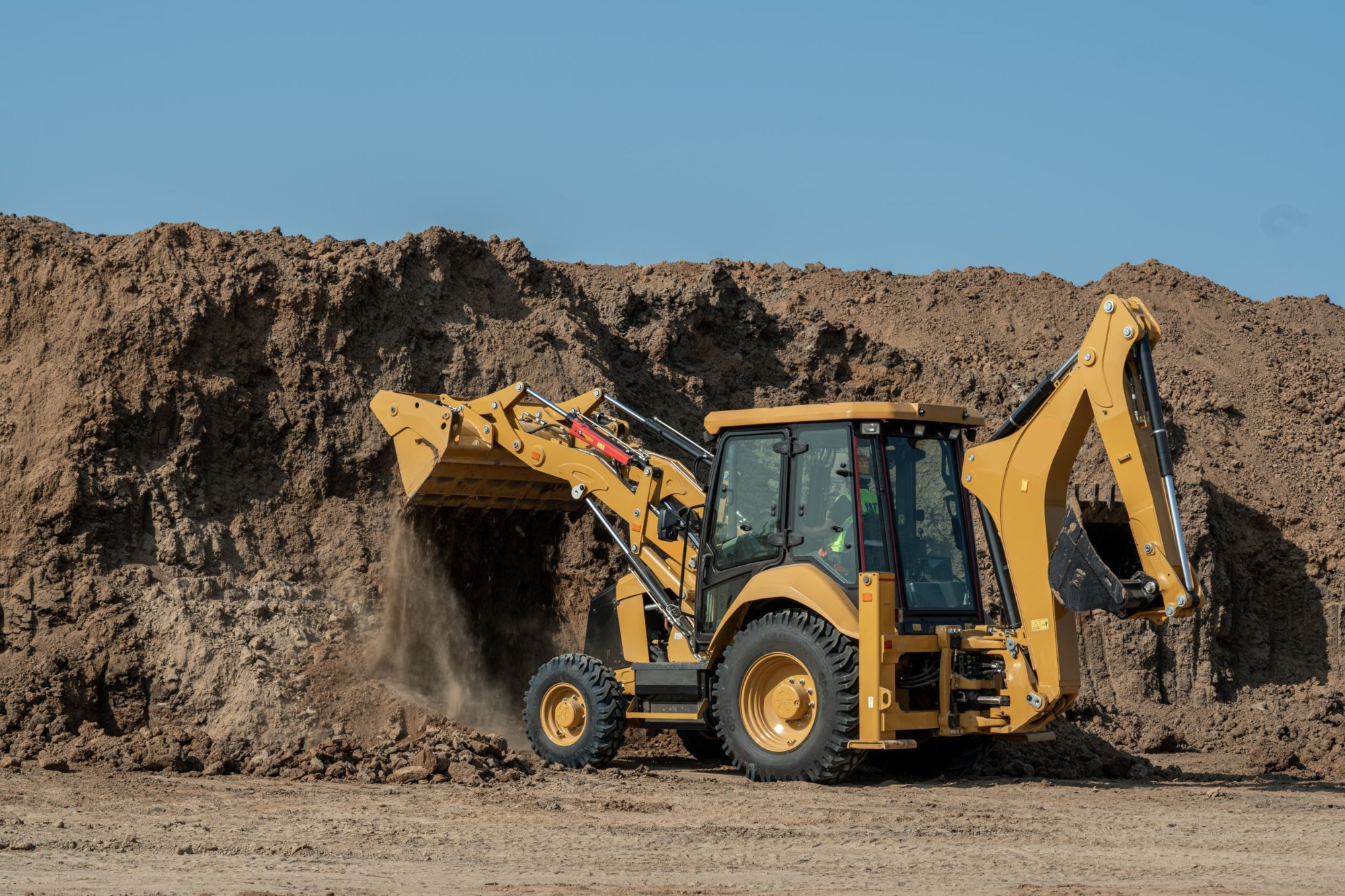 Backhoe Loader VS Mini Excavator: Key Differences and How To Choose What’s Best for Your Project