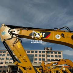 CAT 326 Excavator