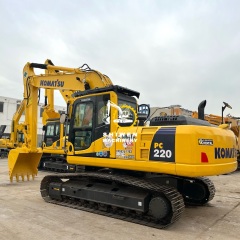 KOMATSU PC220-8 Excavator